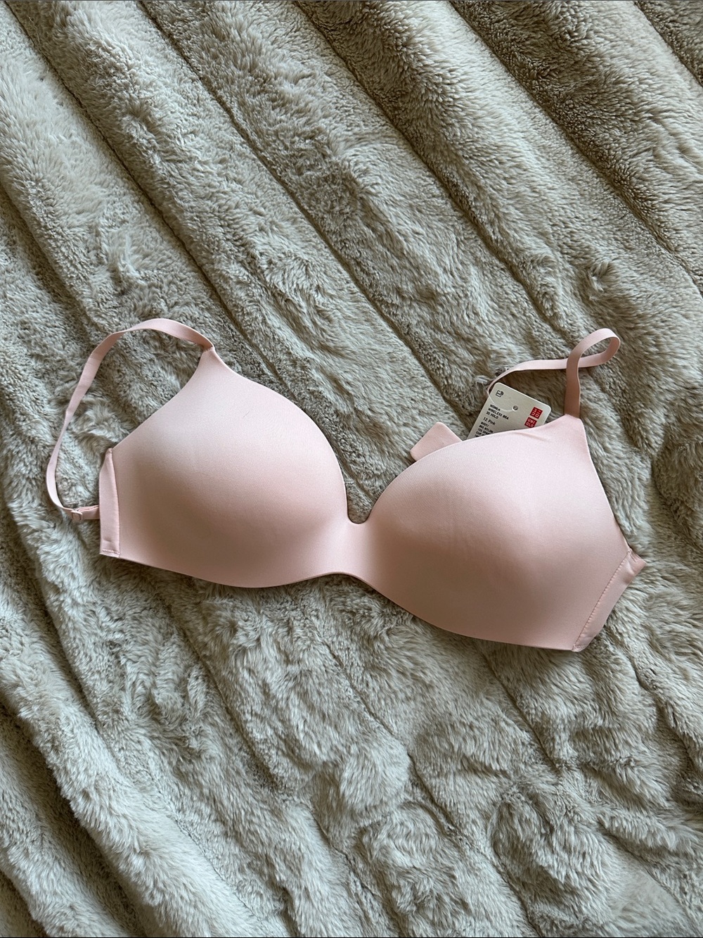 Uniqlo Light Pink Seamless T-Shirt Bra